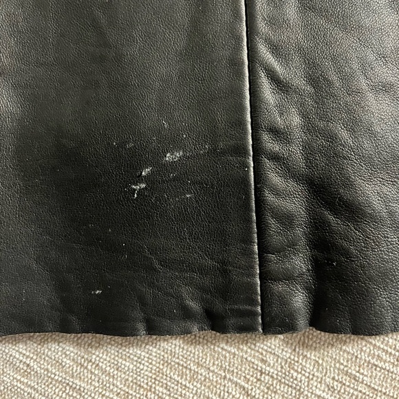 Vintage Y2K Banana Republic 100% Black Leather Flare Pants. Women's Size: 2. - Picture 13 of 14